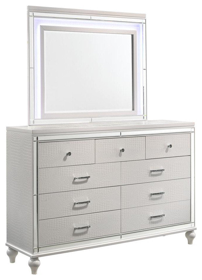 Furniture Valentine 5-Piece Solid Wood Queen Bedroom Set in WhiteBy New Classic Furniture