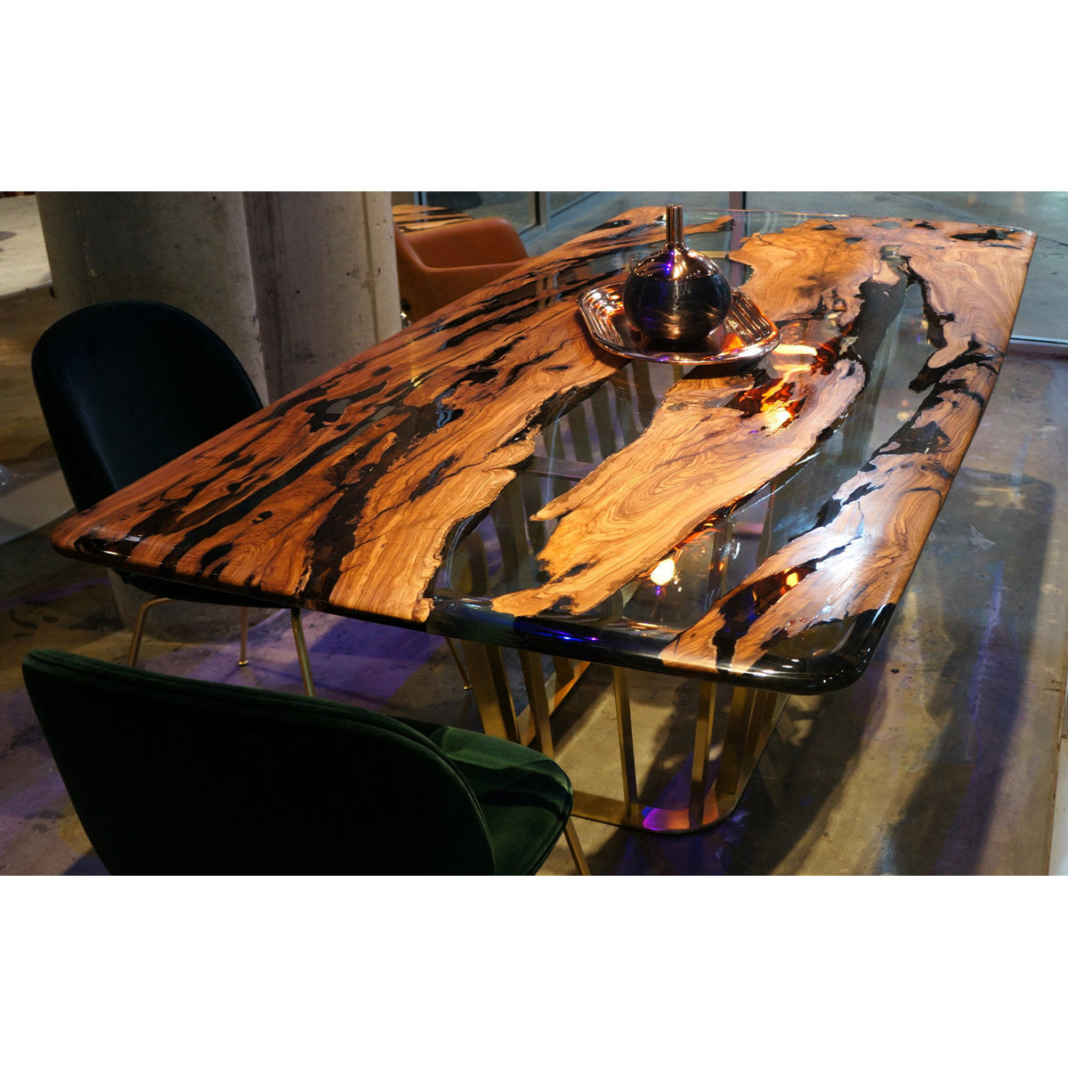 Giona Dining Table