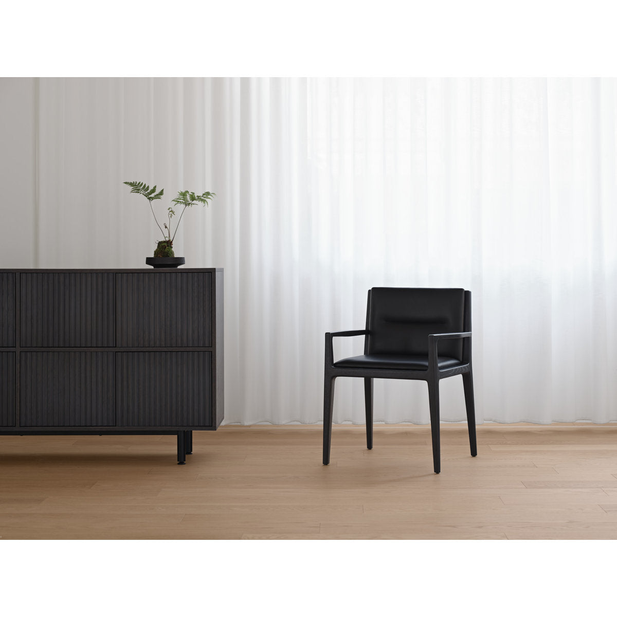 Jona Leather Arm Chair