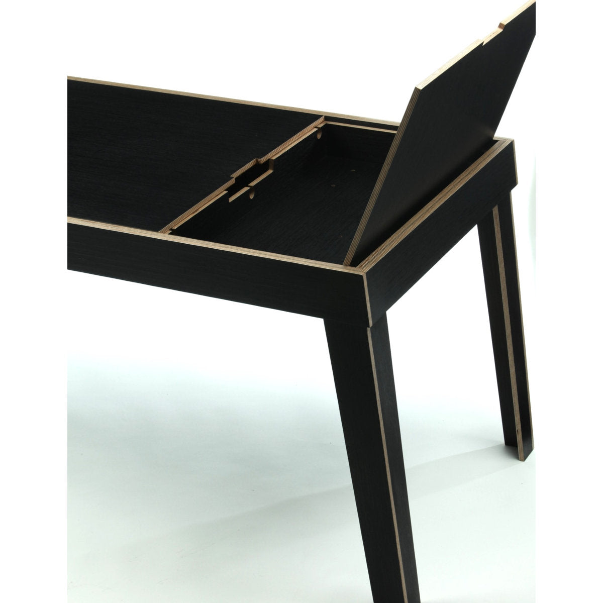 Pirwi Writing Desk