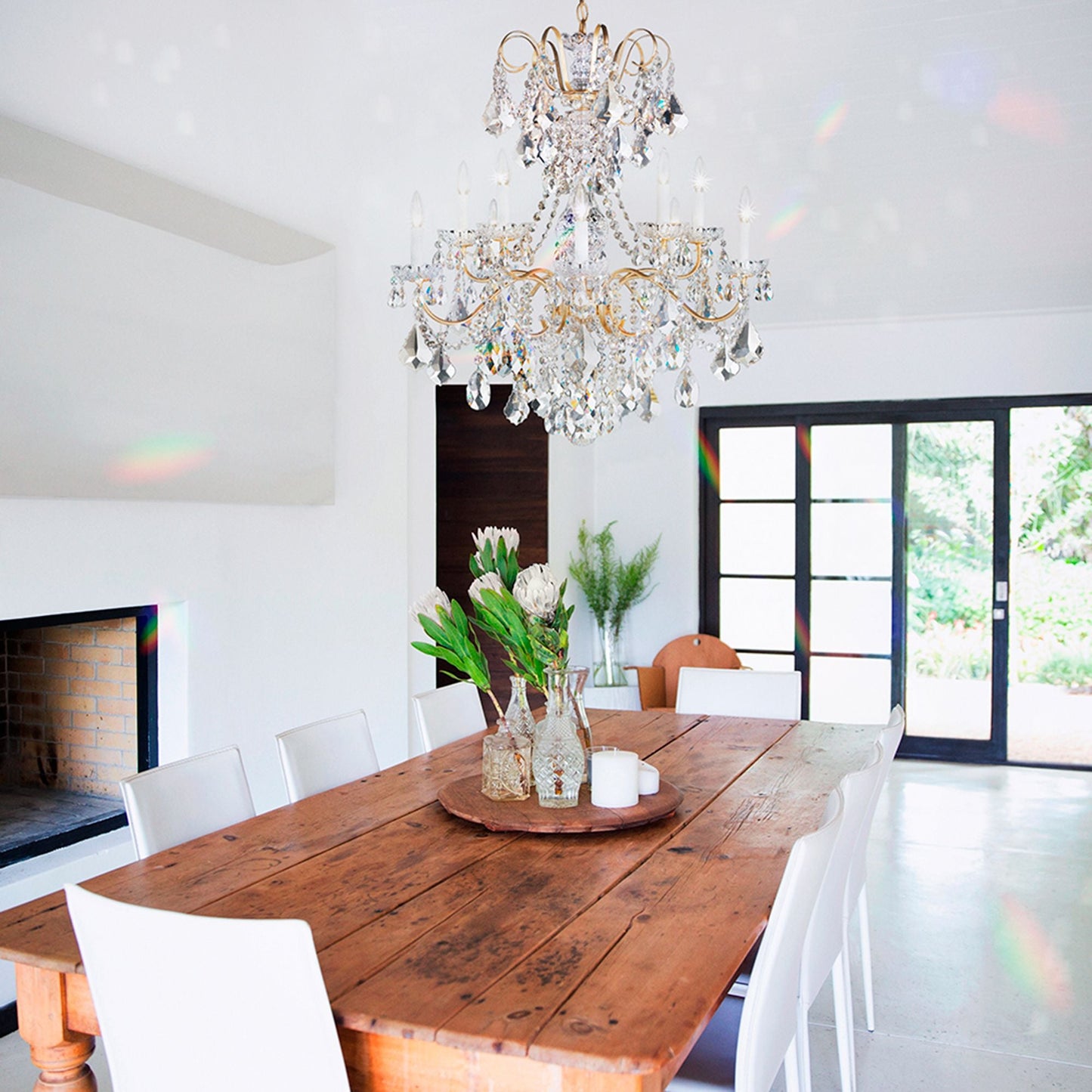 New Orleans 31"H x 28"W 10-Light Crystal Chandelier in Heirloom G