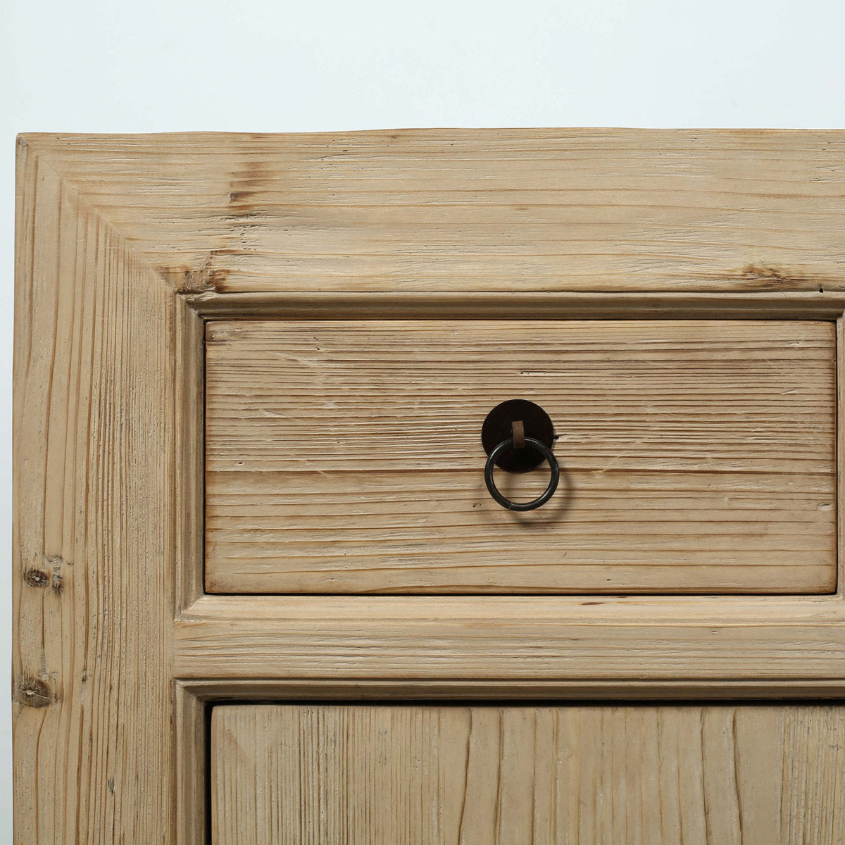 119'' W Sideboard