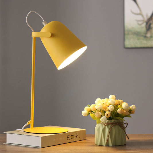 Creative LED Bedside Table Lamp �C Modern Bedroom Lighting