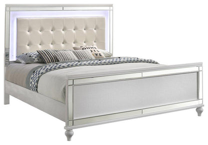 Furniture Valentine 5-Piece Solid Wood Queen Bedroom Set in WhiteBy New Classic Furniture