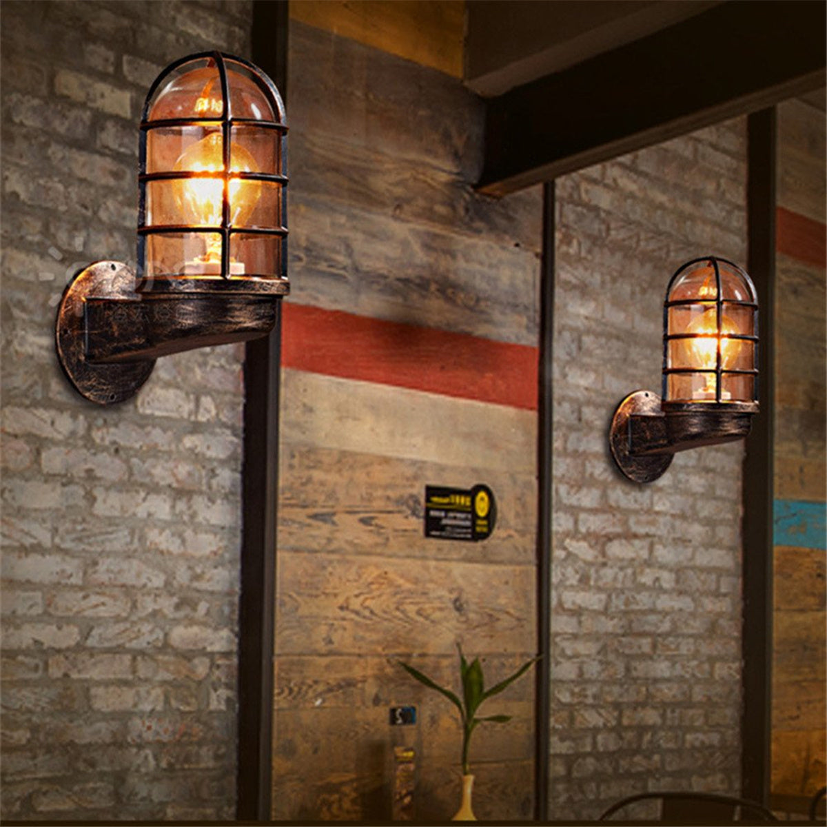 Outdoor Wall Lamp �C Decorative Lighting for Café & Bar