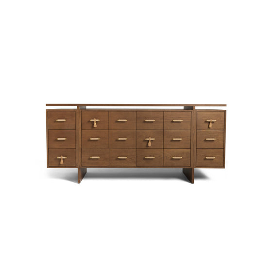 Amaryllis Dresser