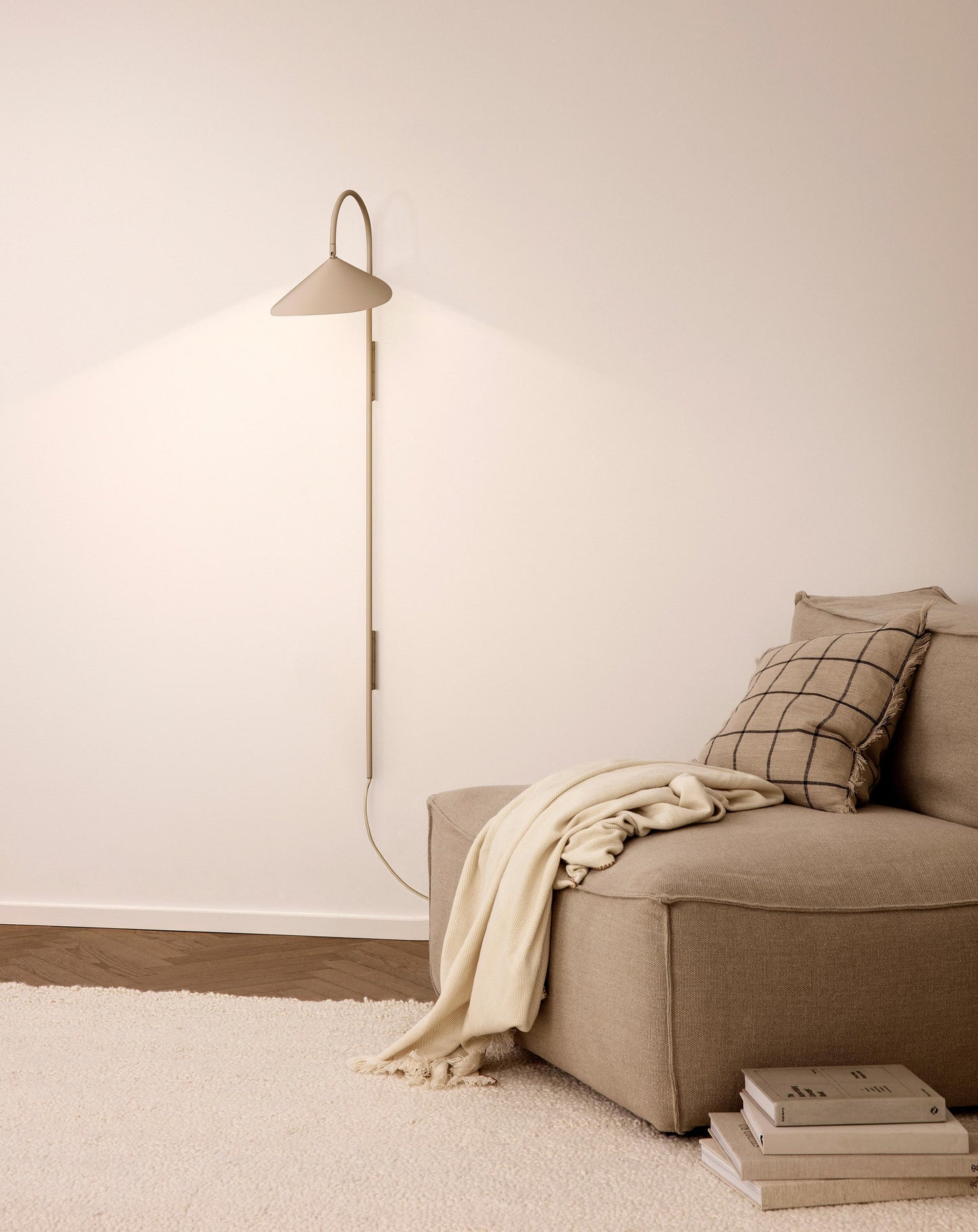 Alocasia Swivel Plug-in Wall Lamp