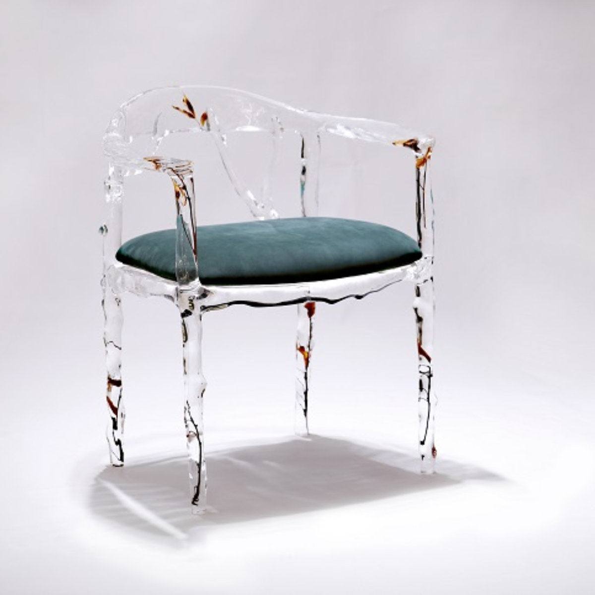 Branched Crystal Chair – Nature-Inspired Elegance