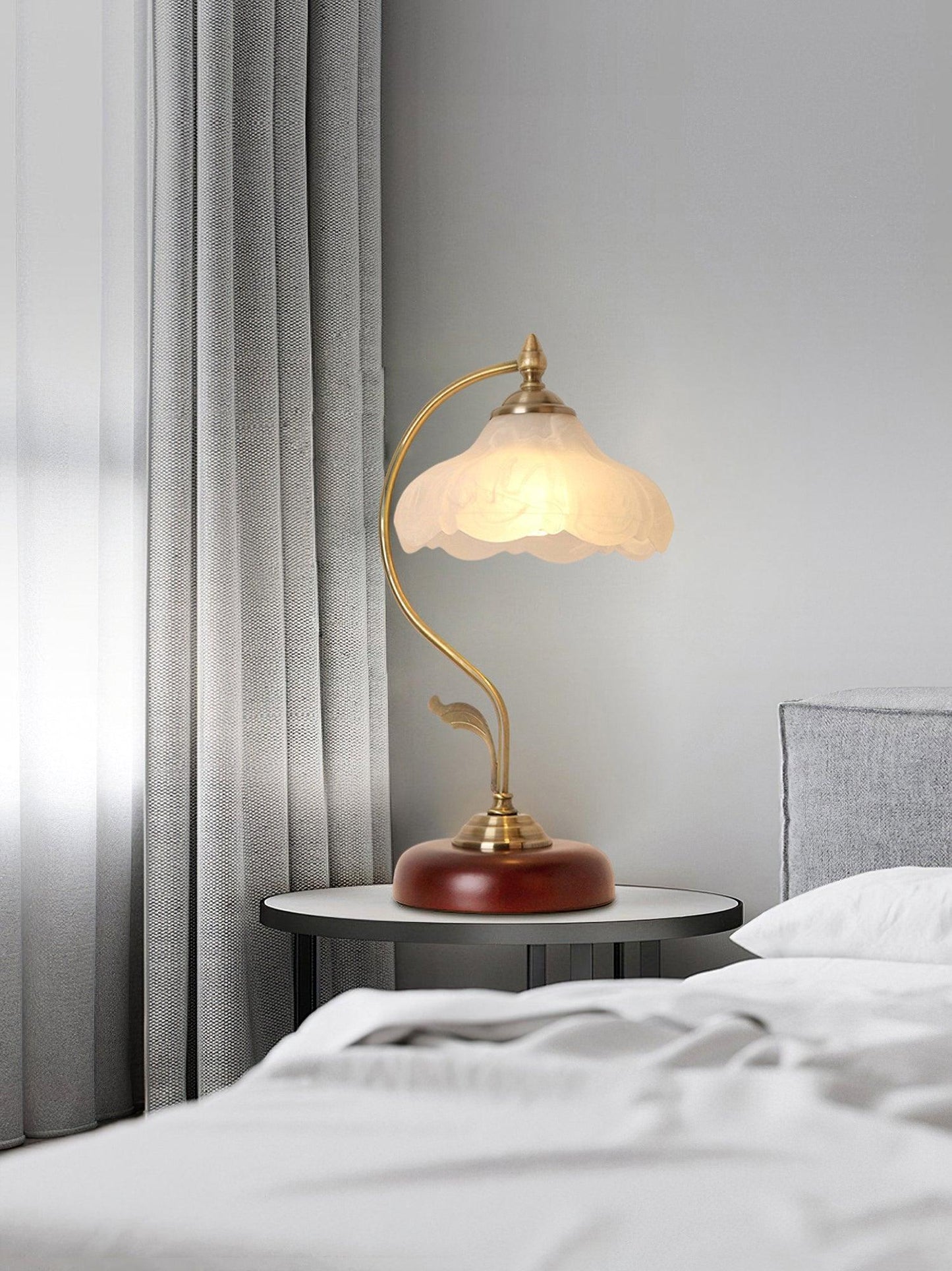 Retro Flower Table Lamp