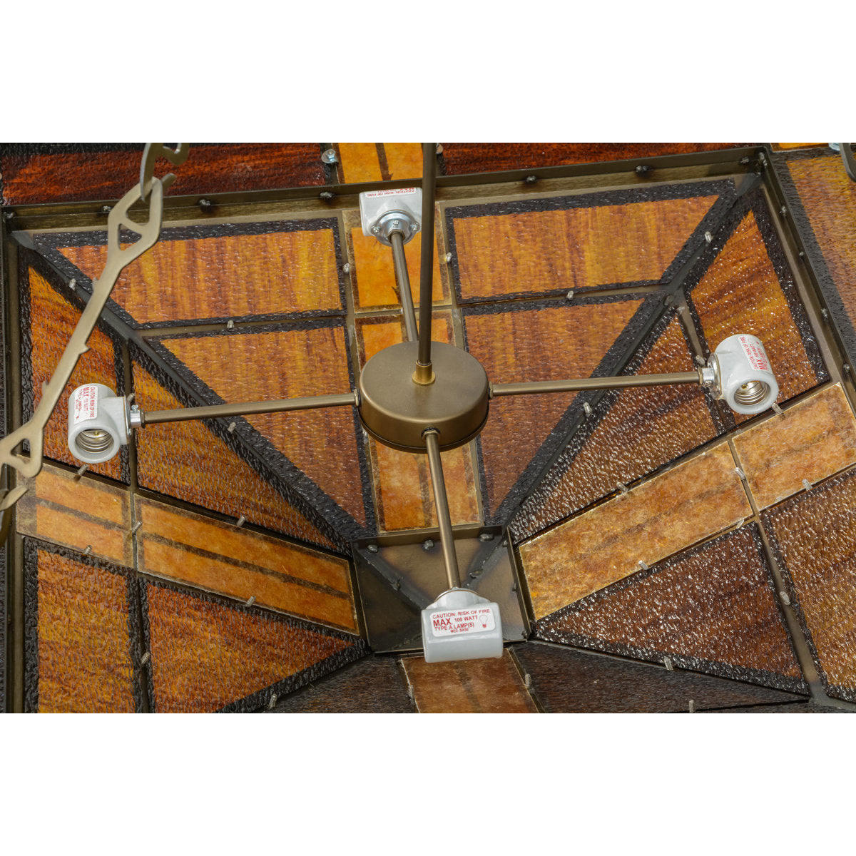 Bungalow Rose 8 - Light Chandelier