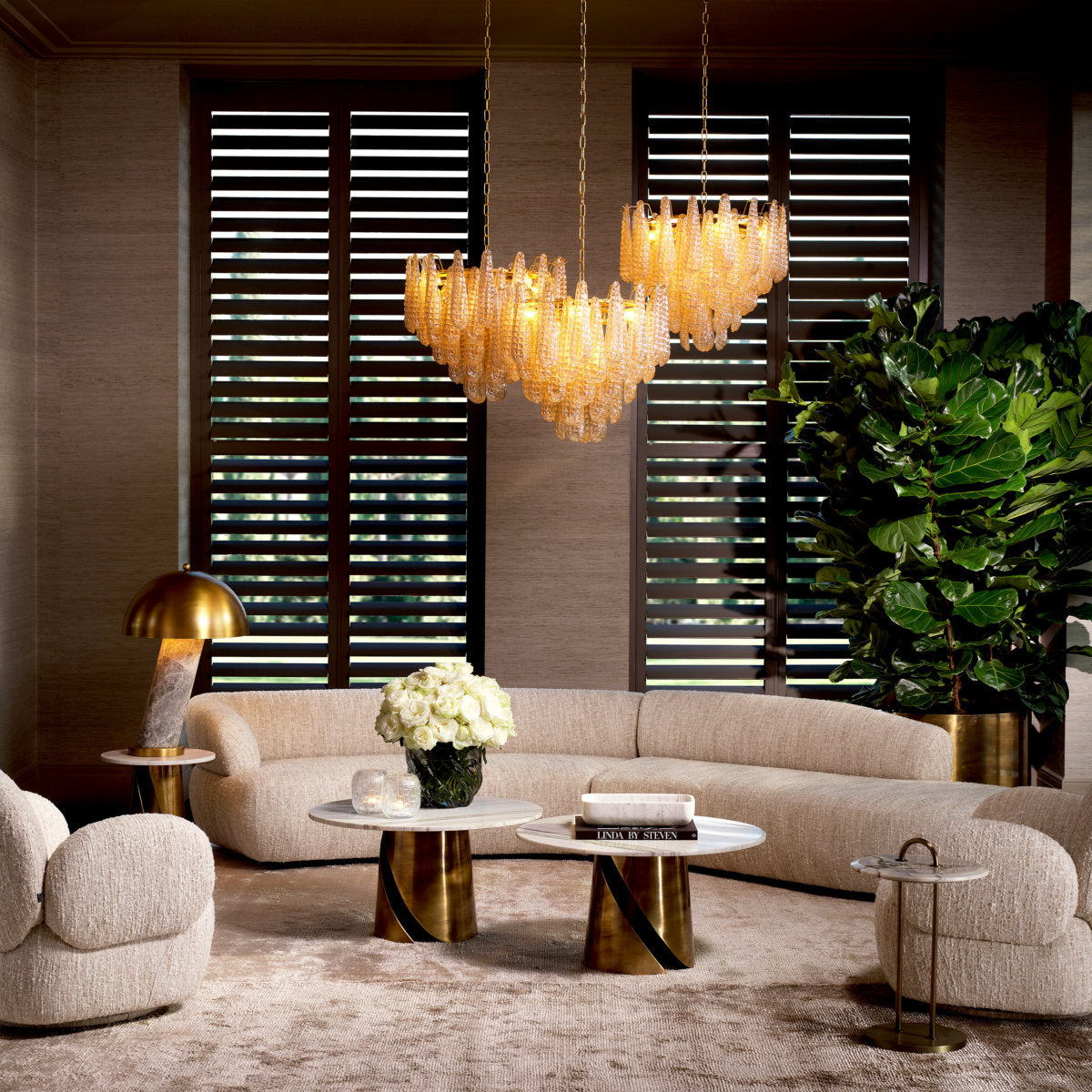Chaves 9 - Light Chandelier