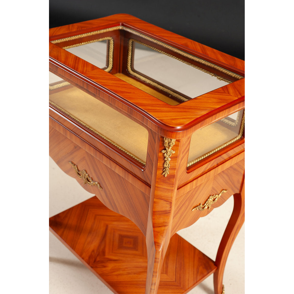 Curio Table