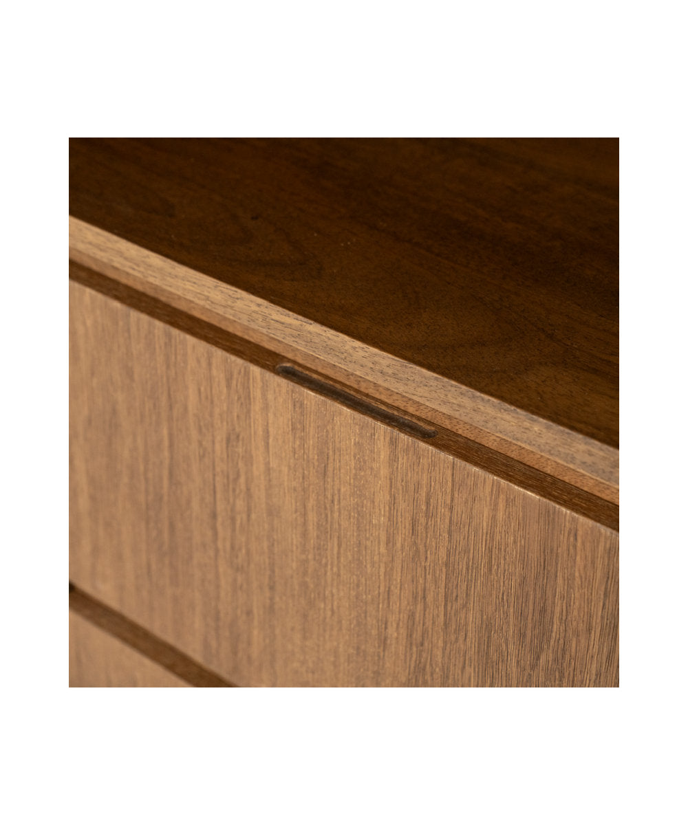 Edward Cabinet