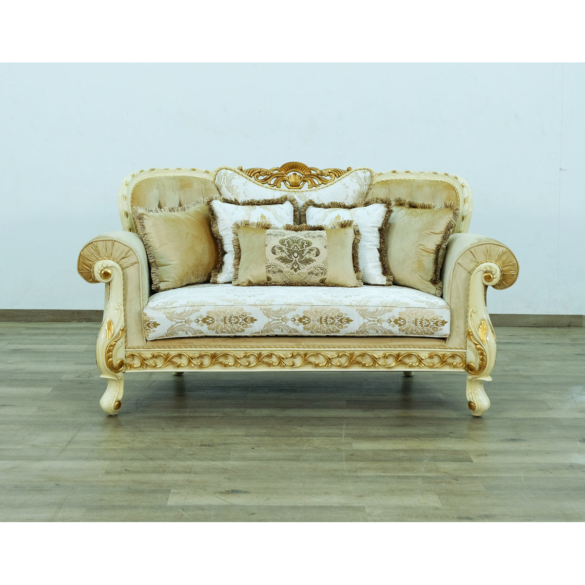 Fantasia Loveseat