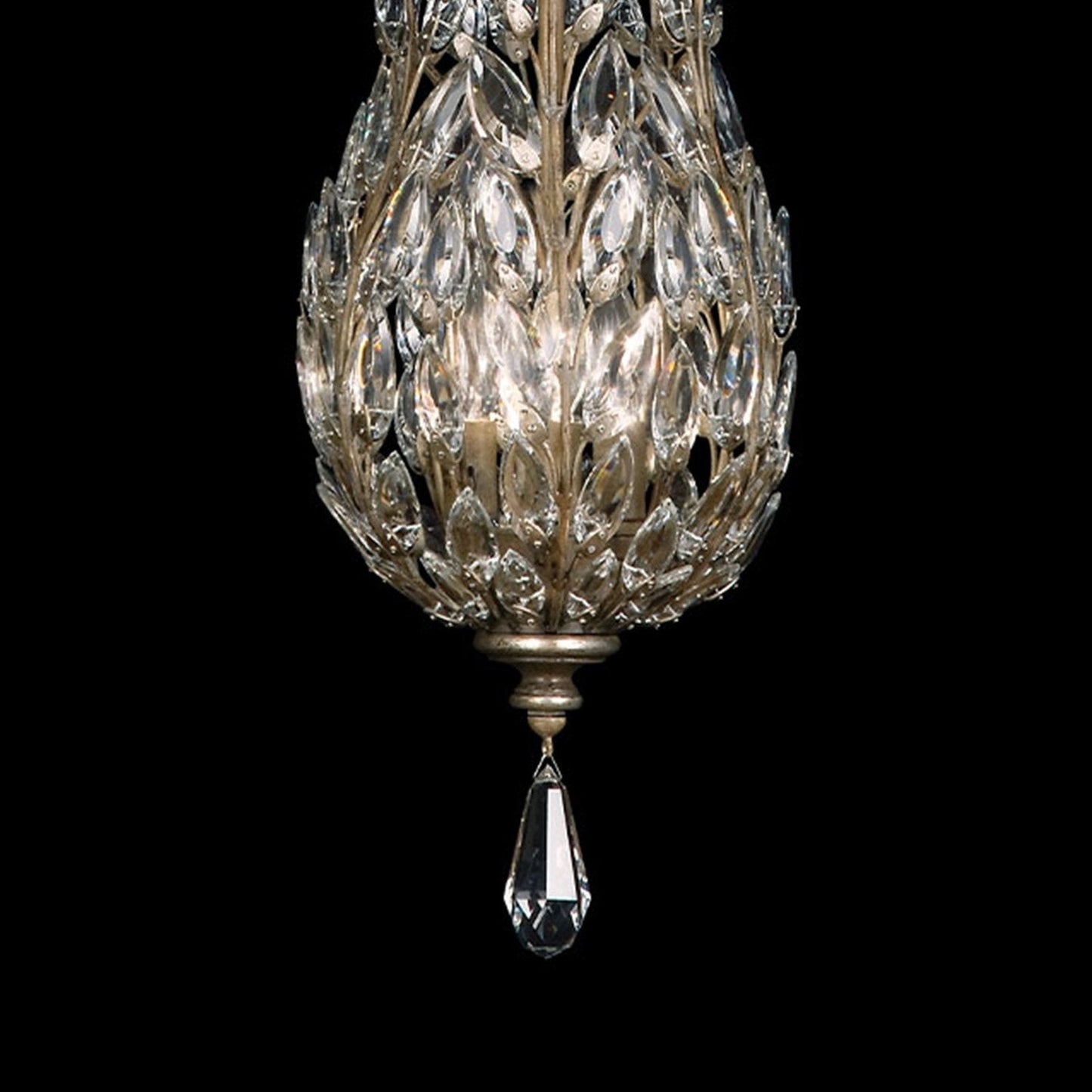 Fine Art Crystal Laurel 11" Round Pendant