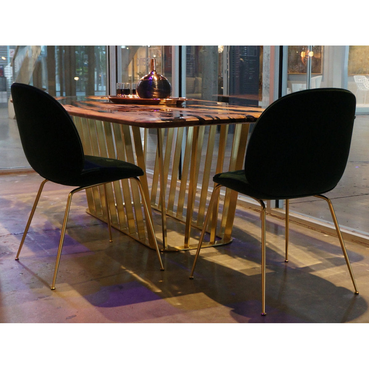Giona Dining Table