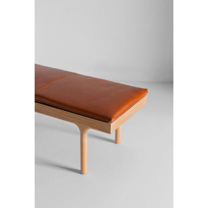 Highland Bench | Wheat