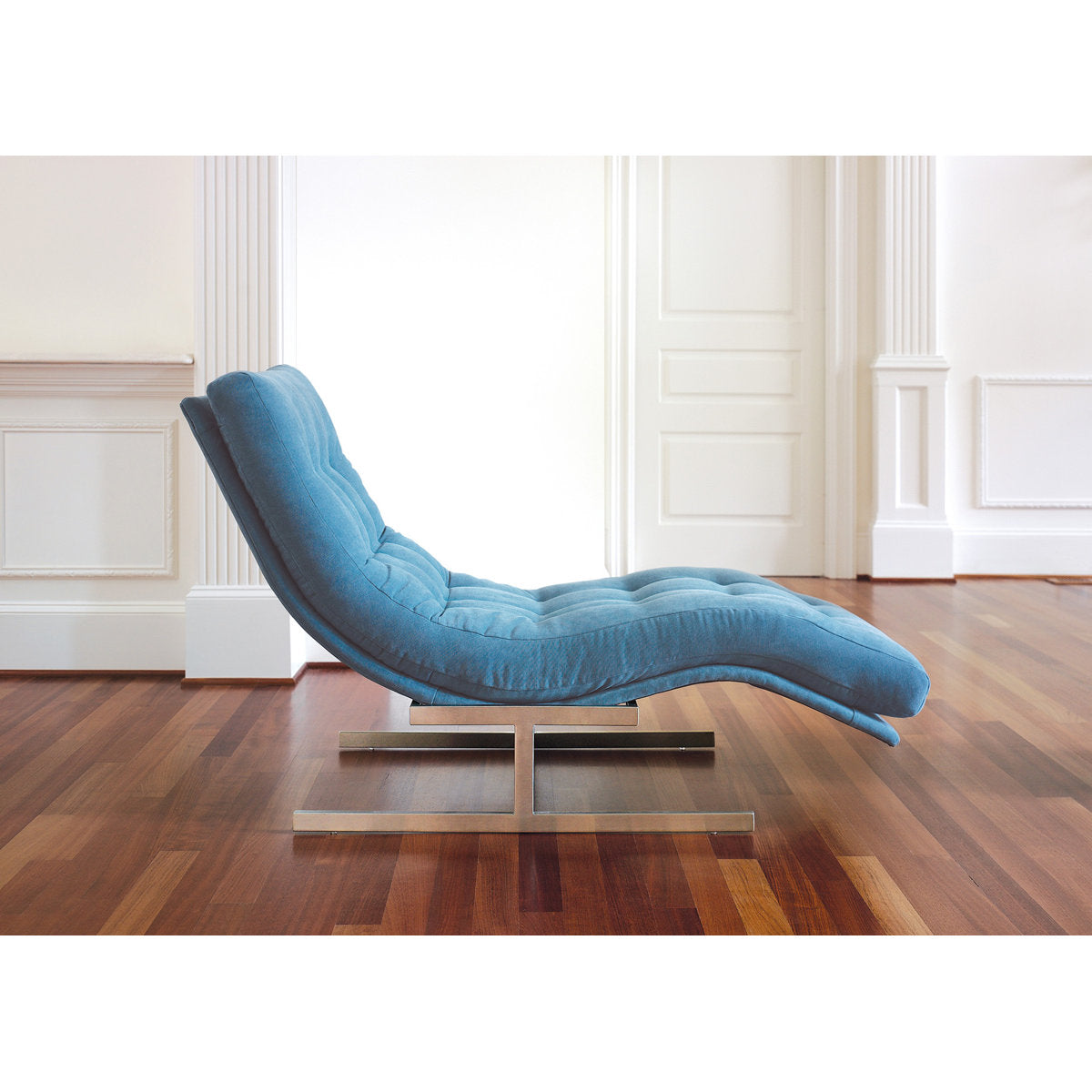 Hug Chaise
