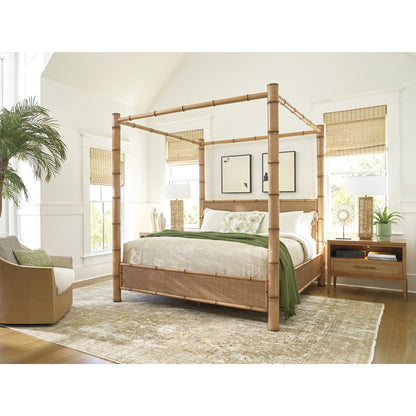 Islandia Canopy Bed