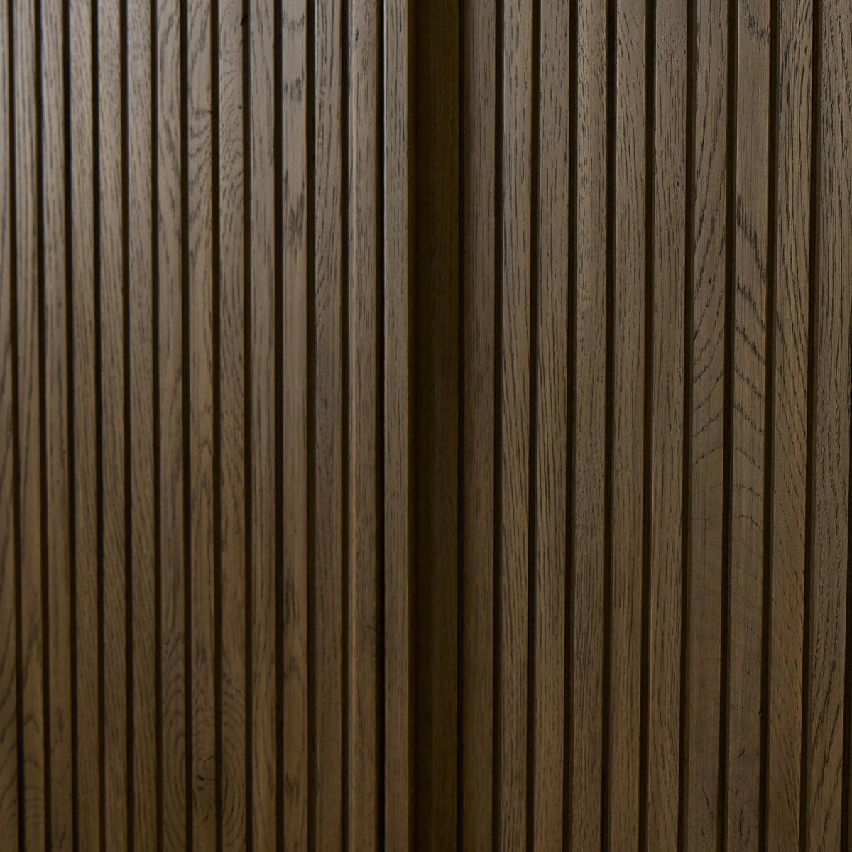 Leo Cabinet