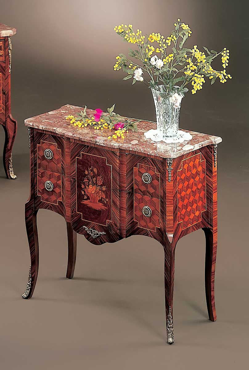 Maggiolini Accent Chest