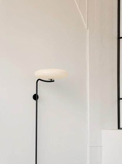 Arc Wall Lamp