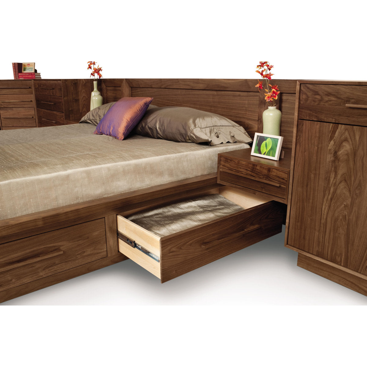 Moduluxe Storage Bed