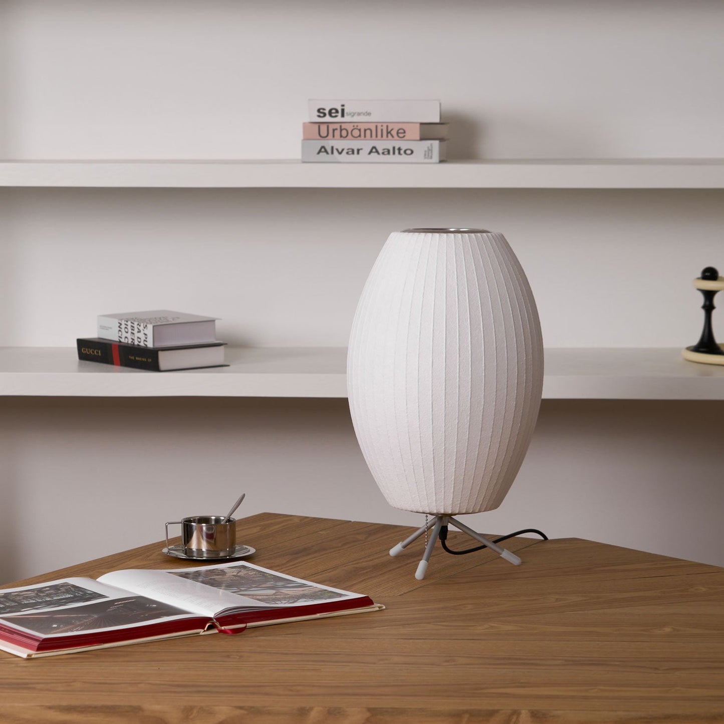 Tripod Bubble Table Lamp