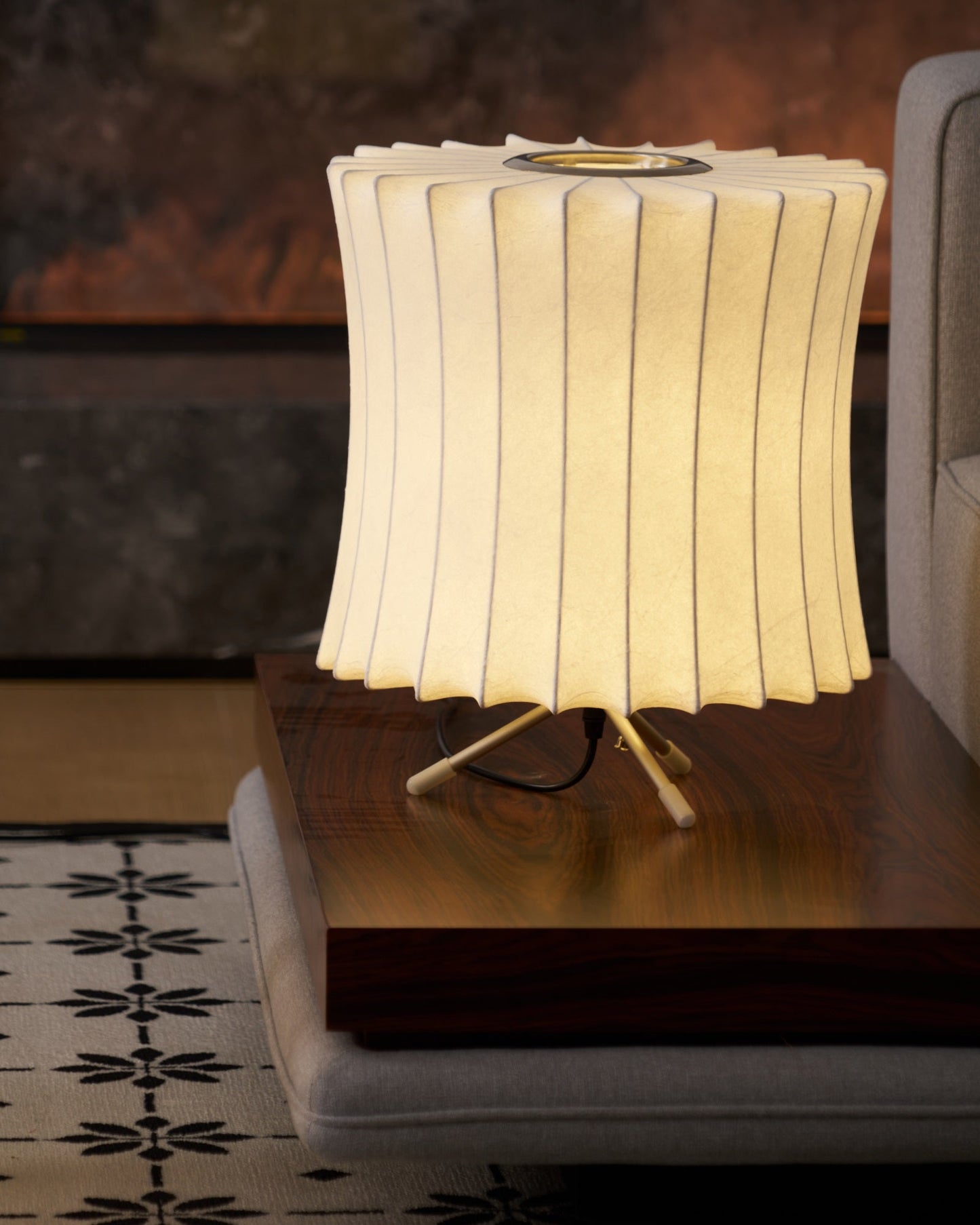 Tripod Bubble Table Lamp