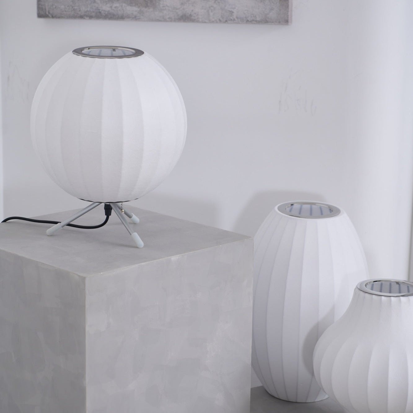 Tripod Bubble Table Lamp