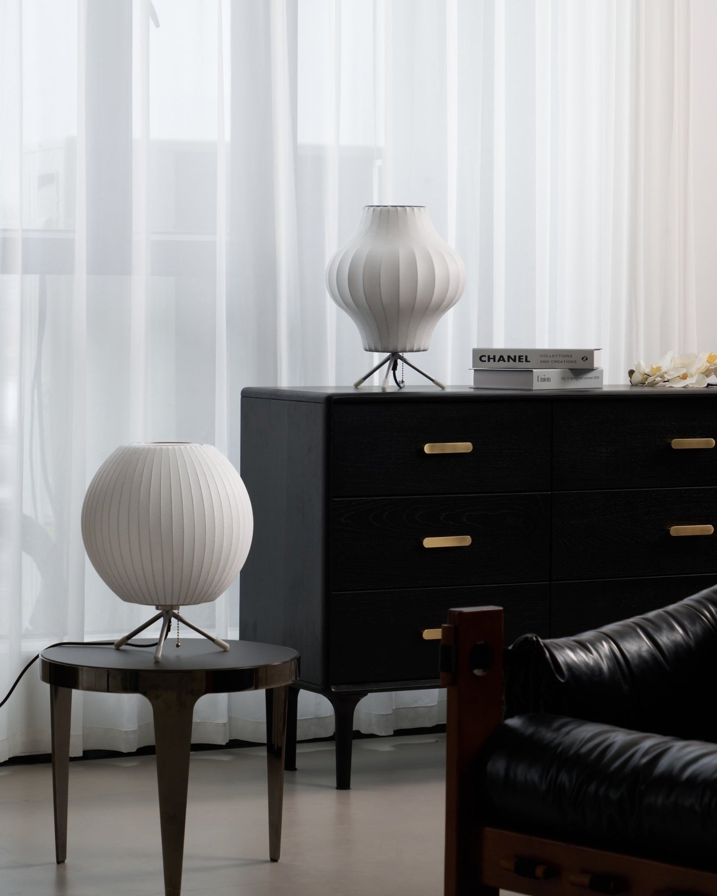 Tripod Bubble Table Lamp