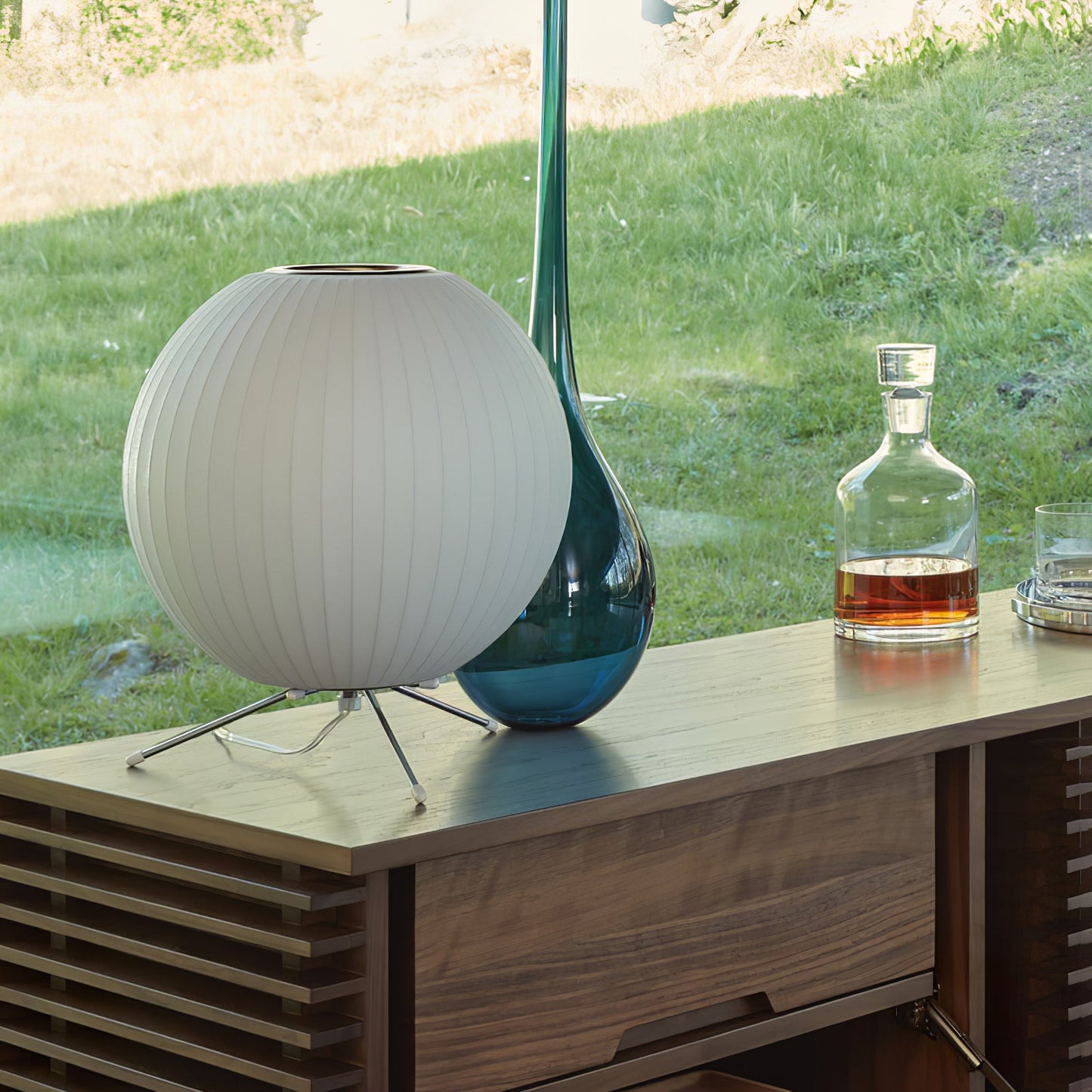 Tripod Bubble Table Lamp
