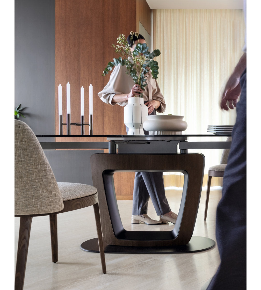 Orbital Extendable Tables