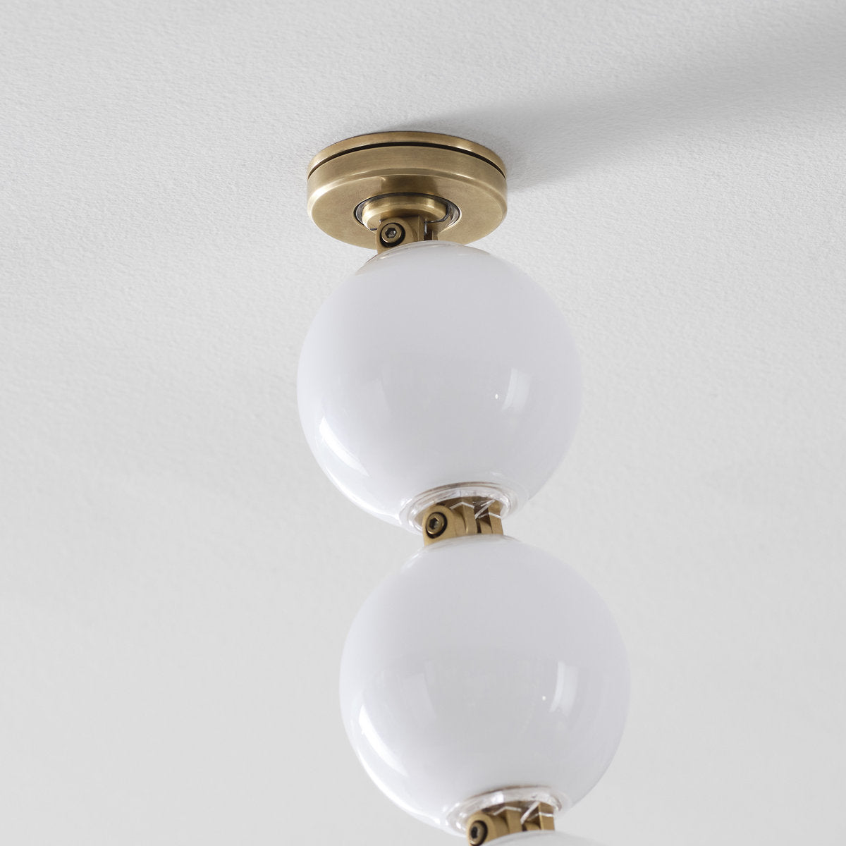 Perle 240 Chandelier