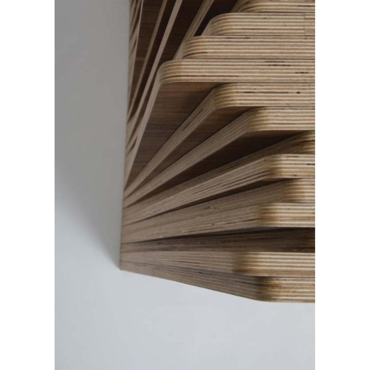 Pirwi Dining Table