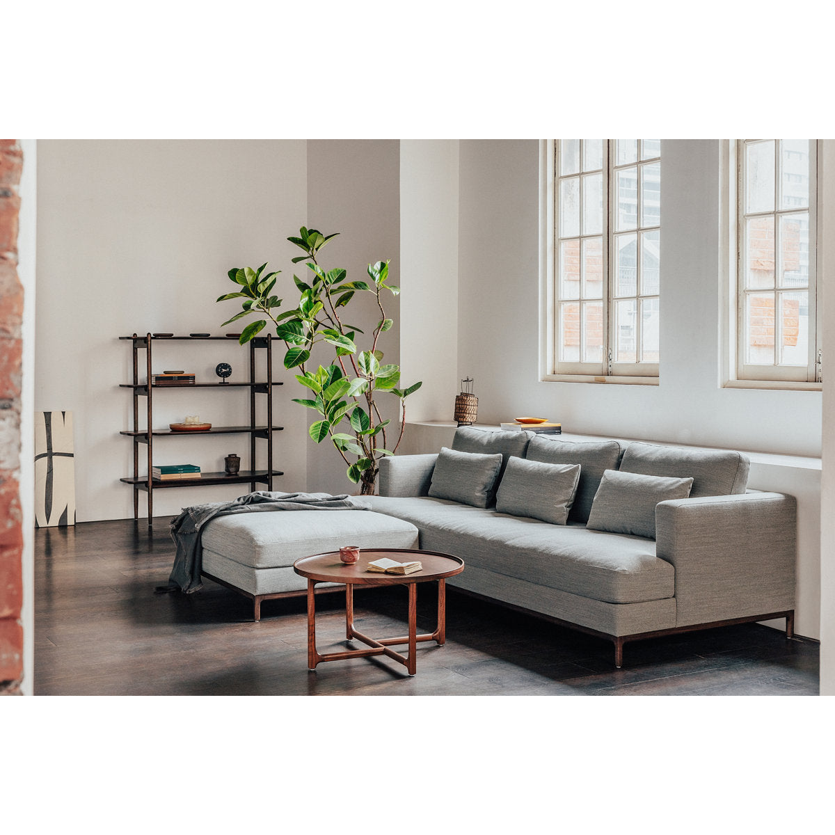 Qi Three Seater