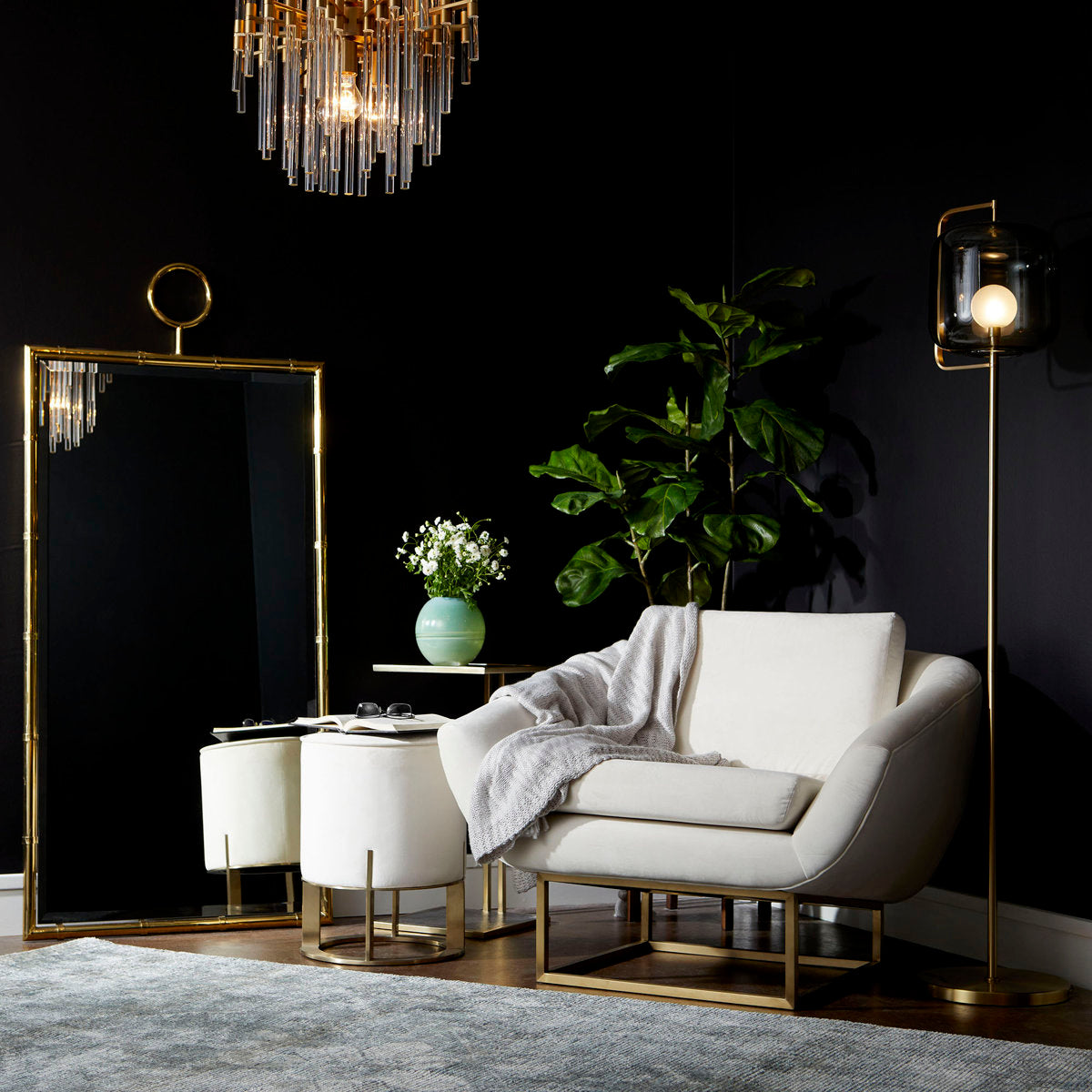 Quebec 6 - Light Chandelier