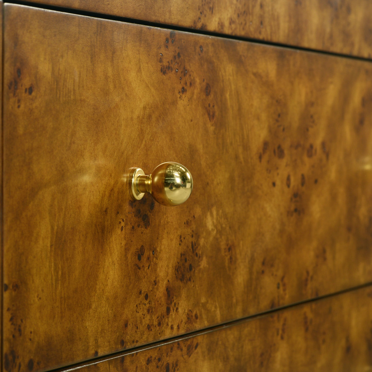Roland Accent Chest