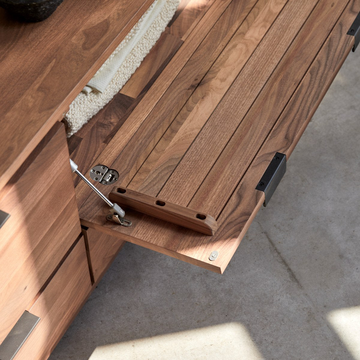 Senson Media Console