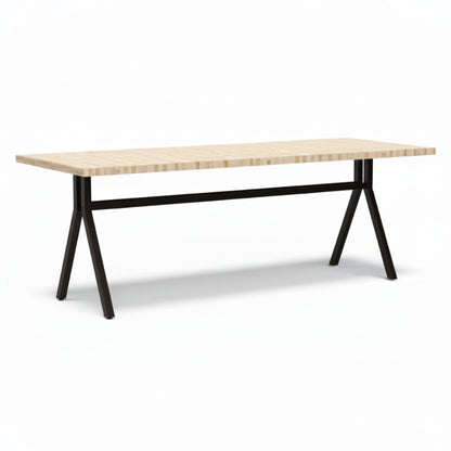 Strut Caf茅 Dining Height