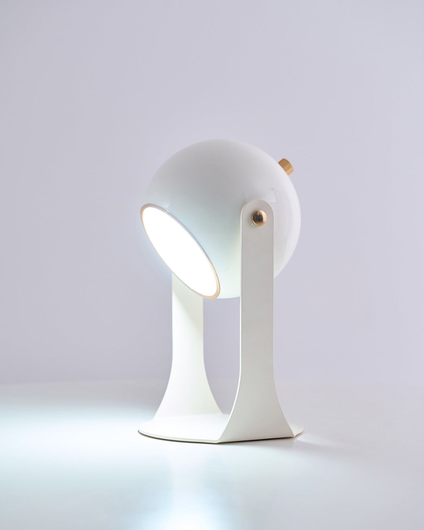 Svejk Table Lamp (Built-in Battery)