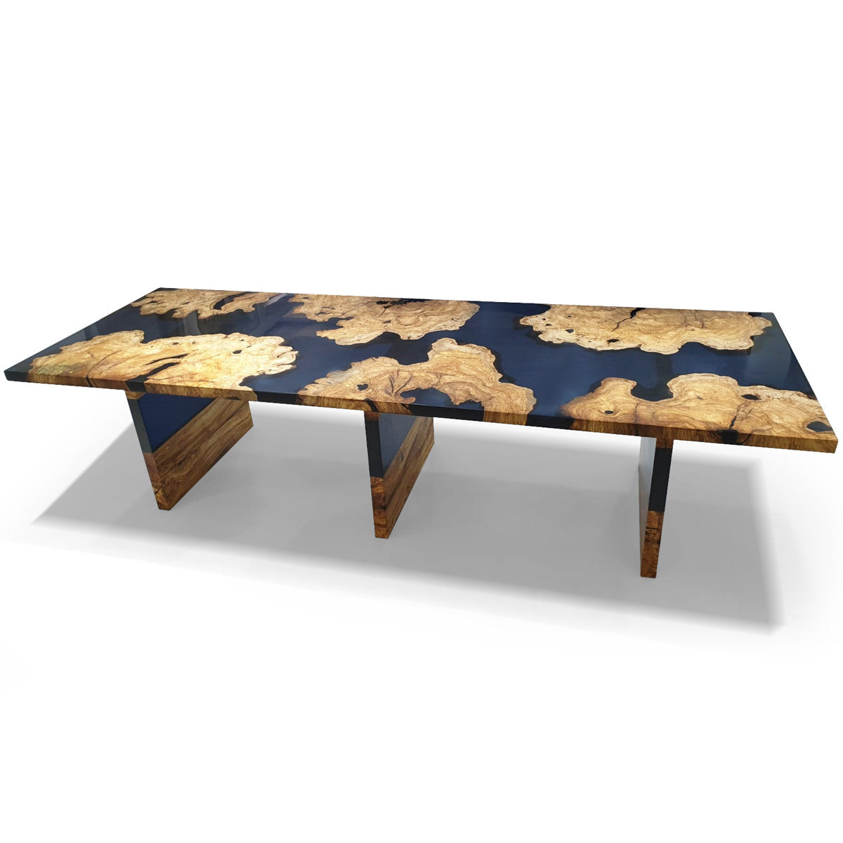 Thyria Dining Table