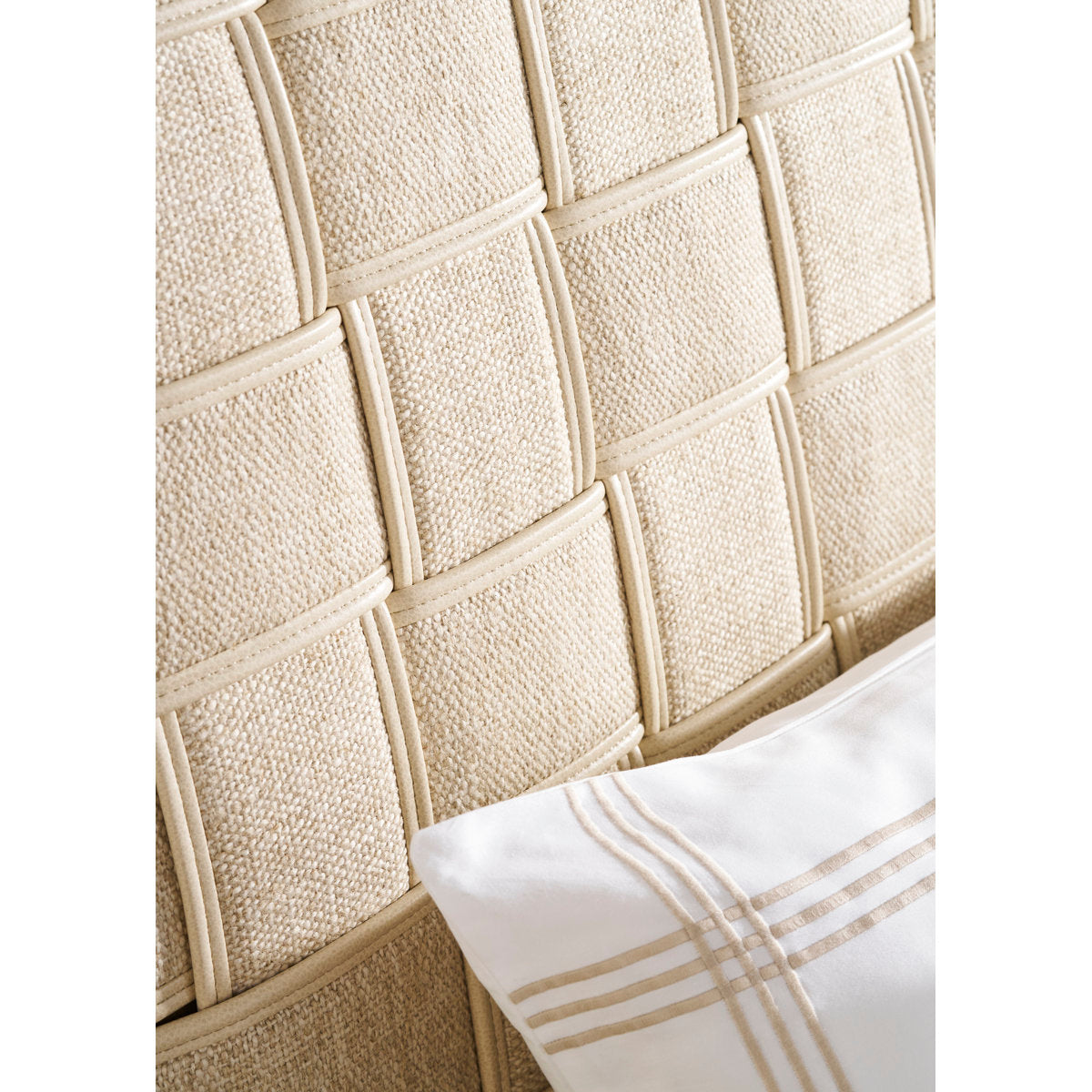 Weaver Bed
