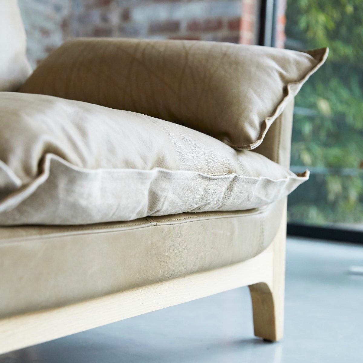 Woodnest Sofa