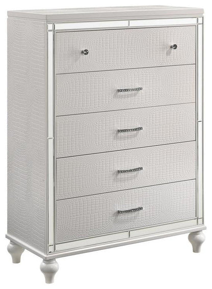 Furniture Valentine 5-Piece Solid Wood Queen Bedroom Set in WhiteBy New Classic Furniture