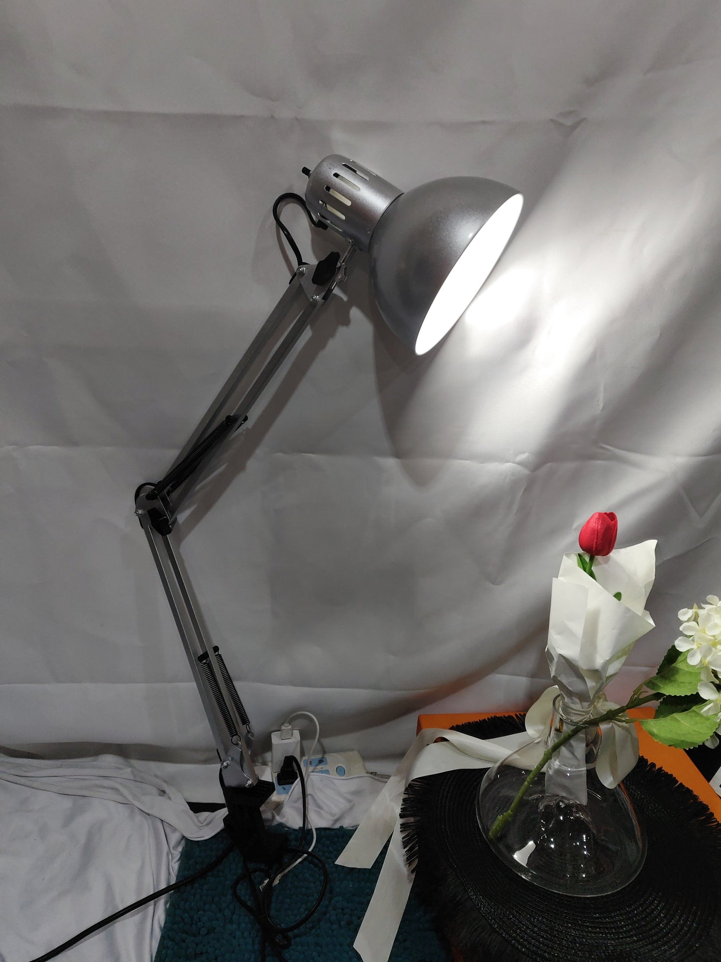 Cantilever LED Desk Lamp �C Eye Protection, Metal Iron Table Lamp with Extra Long Arm