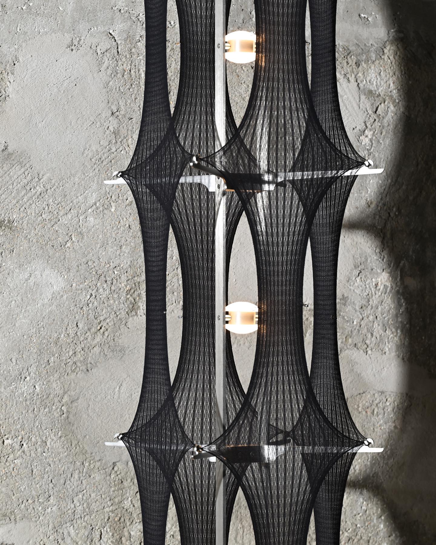 Noir Mesh Tower Floor Lamp